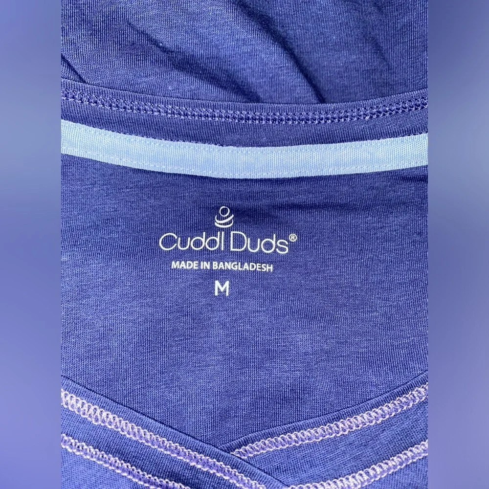 Women’s Cuddl Duds® Pajama V-Neck‎ Tee Shirt M Pullover Lounge Relax Fit Sleep